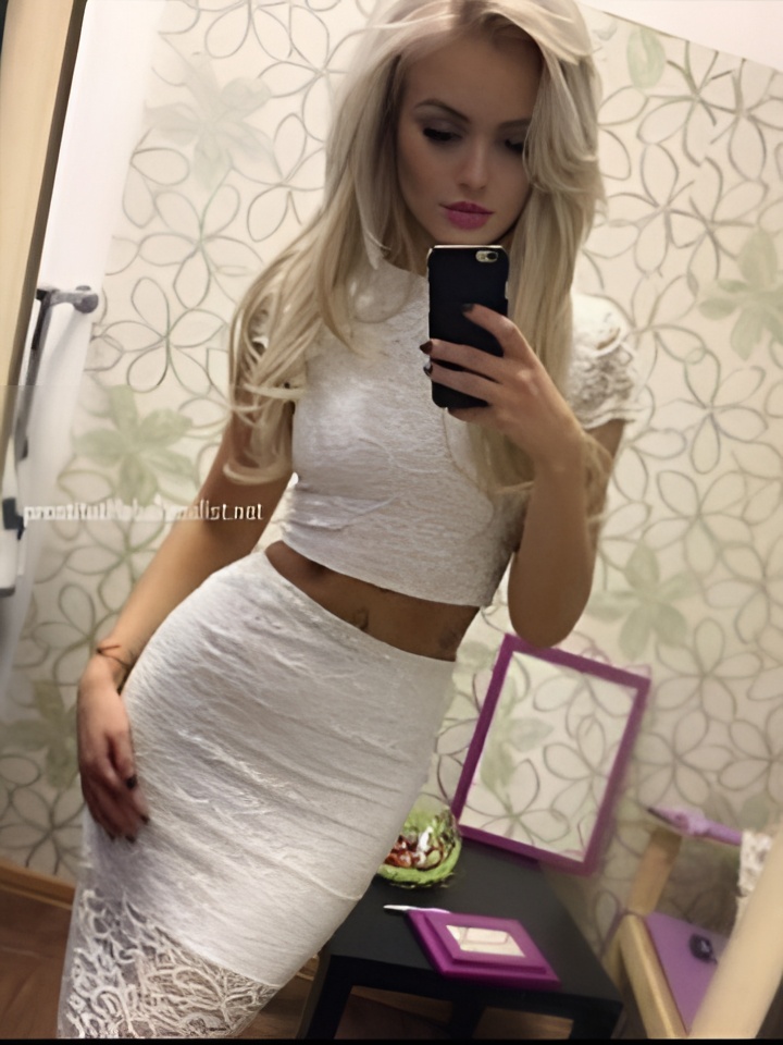 Каролина привлекальеная девушка из Сухой лог цена от 3000 руб