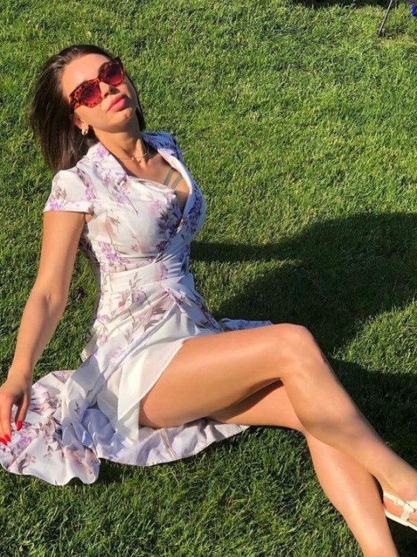 🎥 Клара привлекательная девушка из Сухой лог цена от 5000 руб