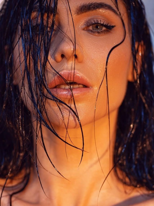 Эмилия привлекательная девушка из Сухой лог цена от 8000 руб